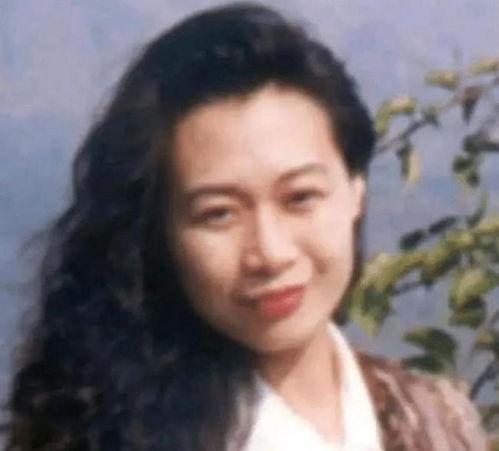 陈丽华前夫年轻照片,陈丽华前夫年轻时期风采再现